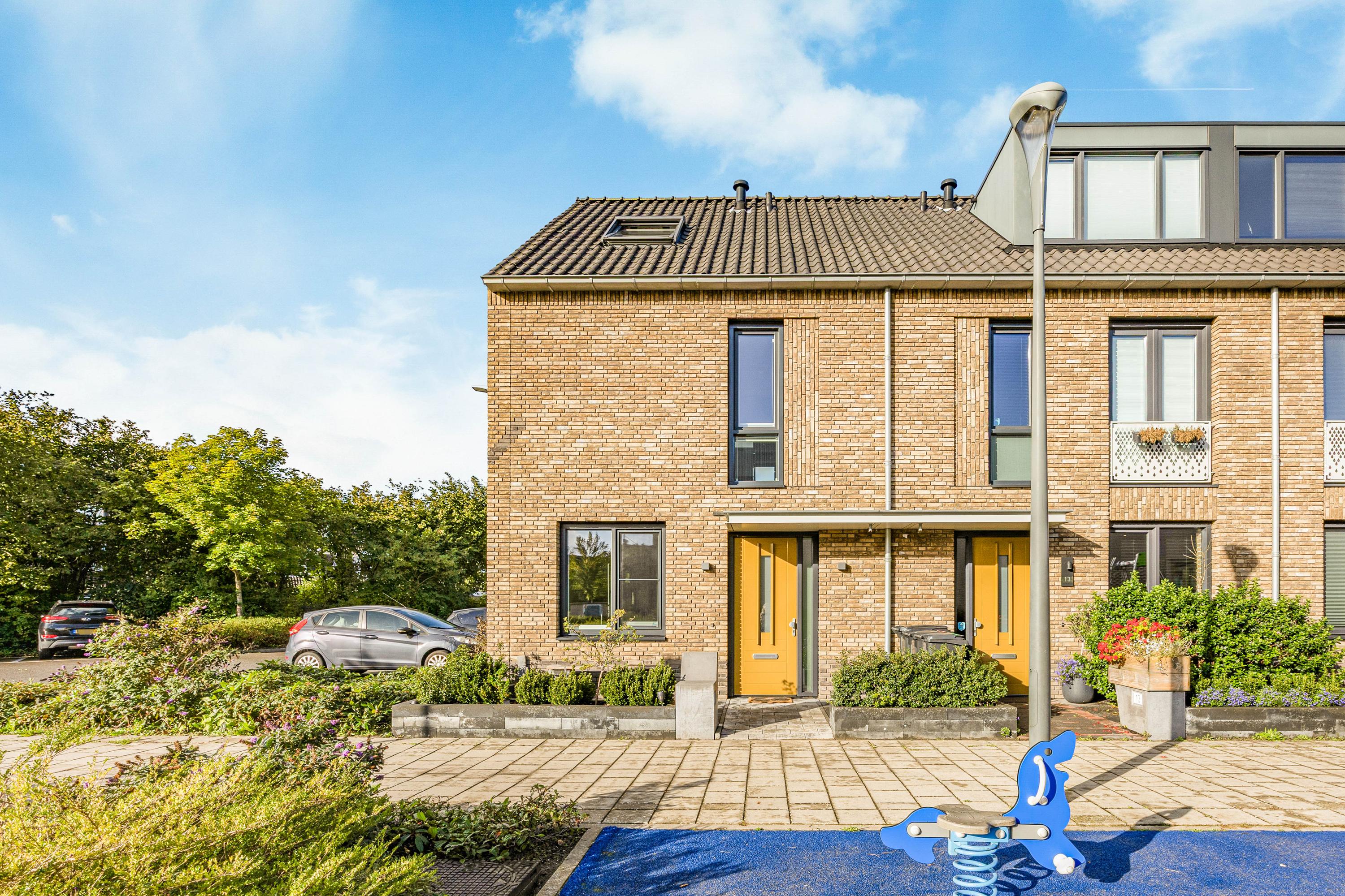 Assumburg 11 , 2135 BA Hoofddorp 12